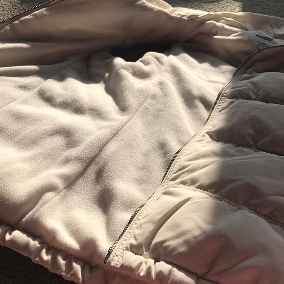 🔥NWT🔥 GAP Bubble Vest with Fleece Lining - Picture 5 of 5